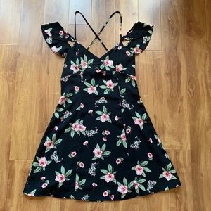 BNWT Pretty Floral Flowy ‘Luna’ Dress Size Large